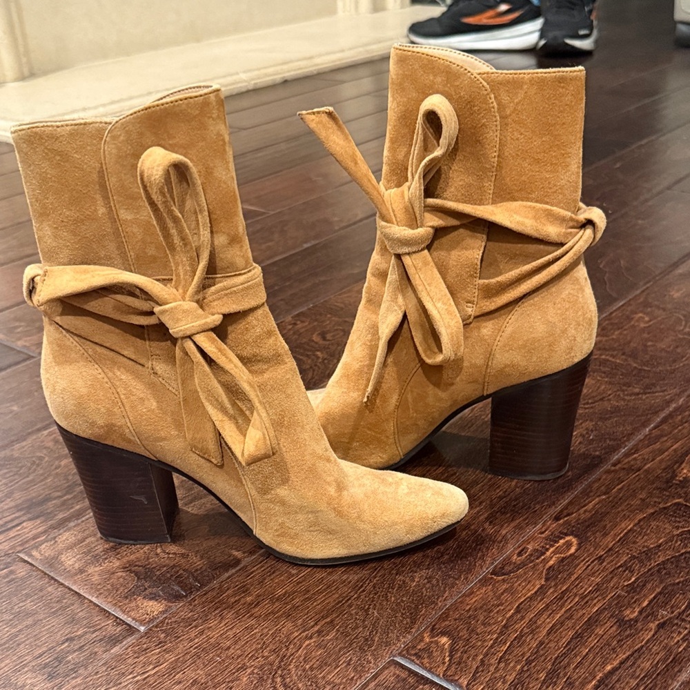 Banana Republic Suede Tan Heeled Ankle Boots with Tie Detail
